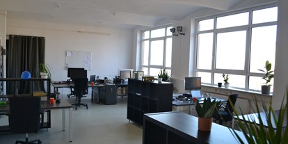 Coworking Spaces - feste Arbeitsplätze vorhanden - Berlin - Bürogemeinschaft cwrkng