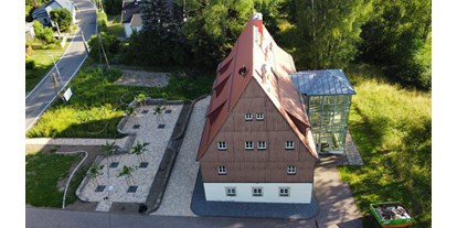 Coworking Spaces - Beeindruckender Blick von oben auf das Huthaus. - Huthaus Freiberg - modernes Arbeiten im Grünen