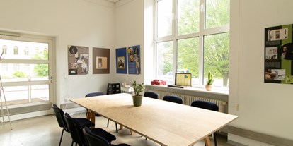 Coworking Spaces - Kleiner Seminarraum "Rampenvorraum" im EG, angrenzend an den Coworking Saal - WerkBank Weimar