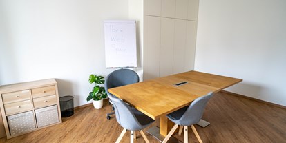 Coworking Spaces - Typ: Shared Office - Obertrum am See - Seminarraum (im Preis inkludiert) - Ibex Web Space Coworking Obertrum
