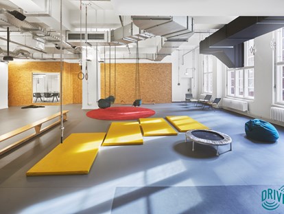 Coworking Spaces - Berlin - Gym and free yoga classes - The Drivery GmbH