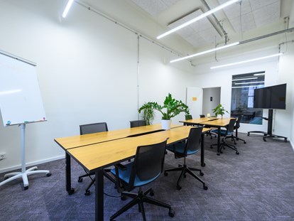 Coworking Spaces - feste Arbeitsplätze vorhanden - Berlin - Small size studio for up to 8 members - The Drivery GmbH
