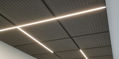 Coworking Spaces - Friedrichshafen - Kühl- und Heizdecke mit integrierter Beleuchtung - mikado