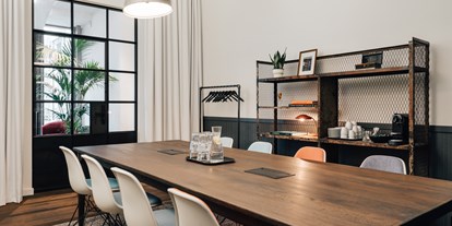 Coworking Spaces - Typ: Bürogemeinschaft - Niederrhein - Meetingroom klein - Ruby Carl Workspaces