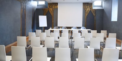 Coworking Spaces - Zugang 24/7 - Historischer Saal - A22 coworking & räume