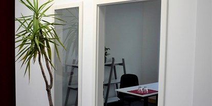 Coworking Spaces - Binnenland - Helle Einzelbüros für kleine Teams bis zu 3 Personen. - CoWorkBude14 in Winterhude