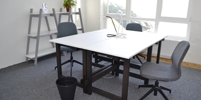 Coworking Spaces - Typ: Coworking Space - Binnenland - Helle Einzelbüros für kleine Teams bis zu 3 Personen. - CoWorkBude14 in Winterhude