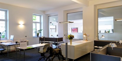 Coworking Spaces - Großer Raum, sensibles Beleuchtungskonzept - The Studio Coworking Bonn