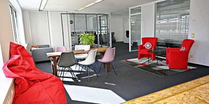 Coworking Spaces - Zugang 24/7 - Deutschland - Kommunikationsbereich - Coworking Space Eschborn - Coworkingheroes