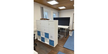 Coworking Spaces - PLZ 55483 (Deutschland) - Arbeitsplätze, höhenverstellbare Tische, Schließfächer. LAN und WIFI überall verfügbar. - CoWorking Horbruch