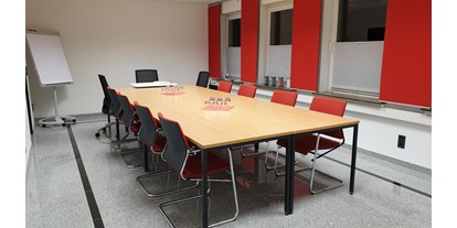 Coworking Spaces - feste Arbeitsplätze vorhanden - PLZ 58644 (Deutschland) - Großer Meetingraum - PCMOLD® workspaces