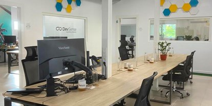 Coworking Spaces - Typ: Bürogemeinschaft - Balearische Inseln - Flex-Desk Bereich bei Baysense - Baysense Coworking