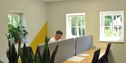 Coworking Spaces - Typ: Bürogemeinschaft - Deutschland - RAUM  - "NETZWERKEN" (Ansicht 2) - Huthaus Freiberg - modernes Arbeiten im Grünen