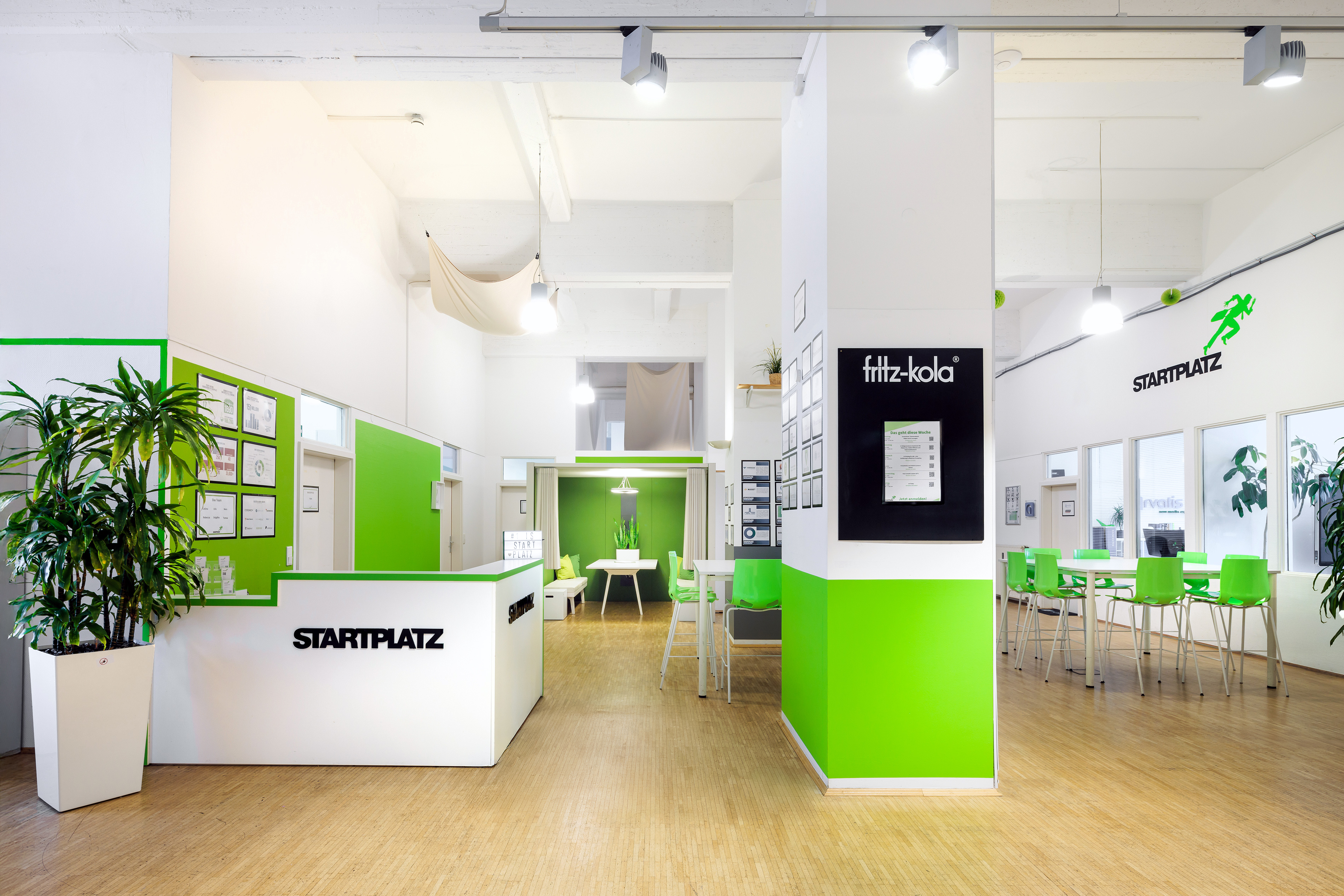 Coworking Space - Empfang - STARTPLATZ Düsseldorf