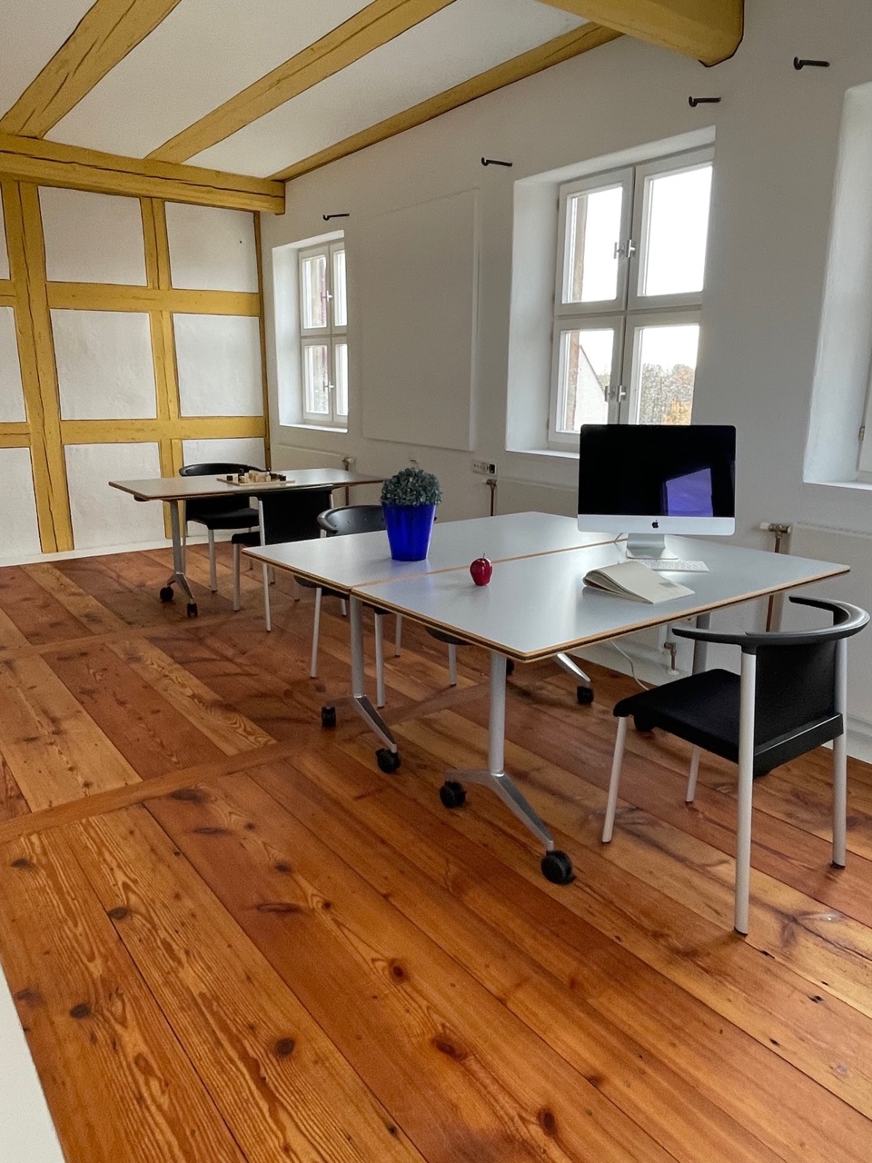 Coworking space - Fix Desks - CoPontis - CoWorking