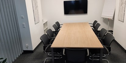 Coworking Spaces - feste Arbeitsplätze vorhanden - Biberach an der Riß - Meetingraum innen - FLEXoffices