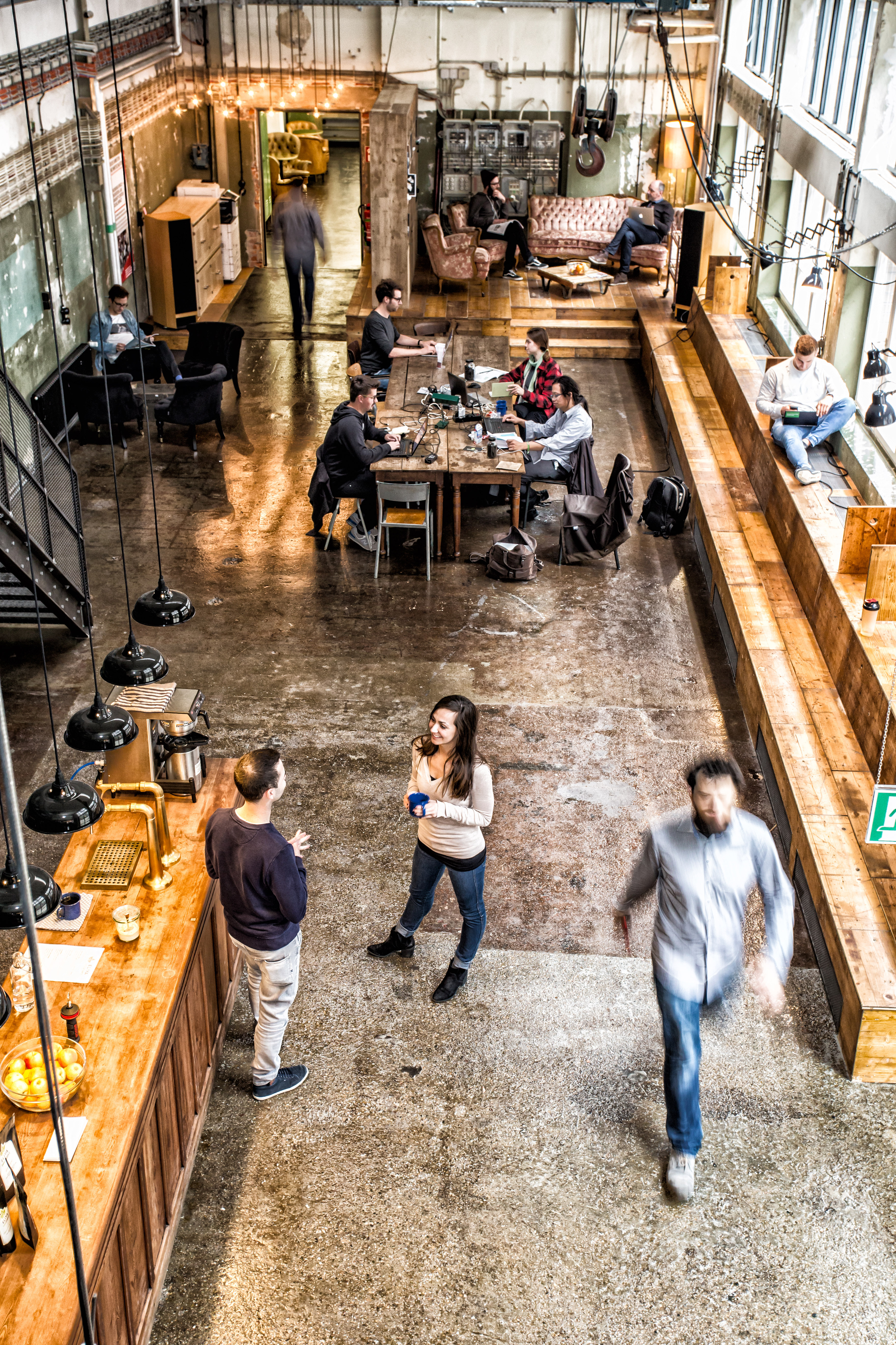 Coworking space - Eingangshalle: FlexDesk Area, Event und Community Bereich - Impact Hub Stuttgart