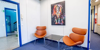 Coworking Spaces - Typ: Coworking Space - Baden-Württemberg - Hier ist der Empfangsbereich zu sehen, in welchem Sie  Ihre Kunden und Geschäftspartner in Empfang nehmen. - OfficeSpace Bischoff365