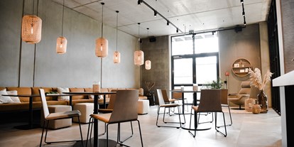 Coworking Spaces - feste Arbeitsplätze vorhanden - Binnenland - Workcafé - Freiraum Coworking