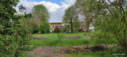 Coworking space - Blick auf das Wohnhaus von der Toreinfahrt - ThinkCamp gem. eG
