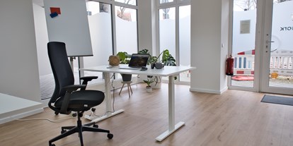 Coworking Spaces - Typ: Bürogemeinschaft - Deutschland - Helle Arbeitsplätze in unserem Open Space - westwork