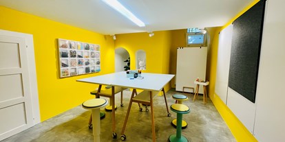 Coworking Spaces - Österreich - Kreativraum mit Whiteboards und Prototyping Material - Playability Lab
