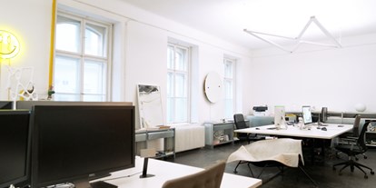 Coworking Spaces - feste Arbeitsplätze vorhanden - Donauraum - Office Loftraum  - MADAME 1020