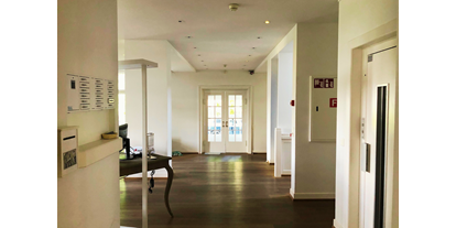 Coworking Spaces - Typ: Shared Office - Lobby - Ermatingerhof Business Park