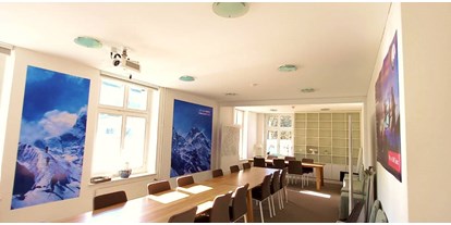 Coworking Spaces - feste Arbeitsplätze vorhanden - Region Schwaben - Großer Meetingraum - Ermatingerhof Business Park