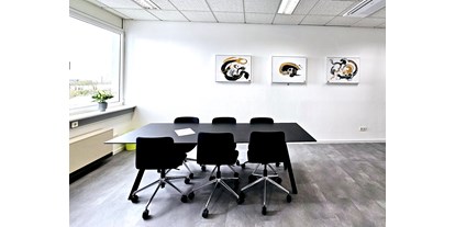 Coworking Spaces - Coworking Flexdesks Community Area - CoWorking@A66 "Get Space at the right Place"