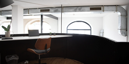 Coworking Spaces - Typ: Shared Office - Bern - Arbeitsplatz auf der Galerie - Atelierluv