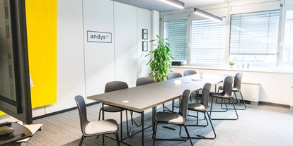 Coworking Spaces - feste Arbeitsplätze vorhanden - Wien - Meetingroom - andys.cc Lassallestrasse