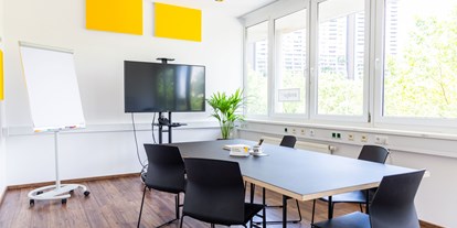 Coworking Spaces - feste Arbeitsplätze vorhanden - Wien - Meetingroom - andys.cc Anton-Baumgartner-Strasse