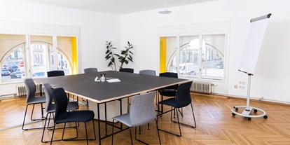 Coworking Spaces - feste Arbeitsplätze vorhanden - Weinviertel - Meeting Room - andys.cc  Getreidemarkt