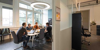 Coworking Spaces - feste Arbeitsplätze vorhanden - Schwyz - Hohle Gasse  Connect