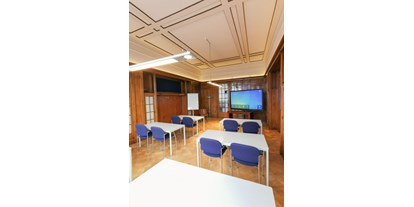 Coworking Spaces - Typ: Coworking Space - Binnenland - Exklusiver Seminarraum im Business Center Astoria Lübeck: Perfekte Atmosphäre für 12-15 Teilnehmer