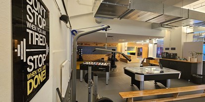Coworking Spaces - Typ: Coworking Space - Gravity Gym: Boxing, Table Tennis, Air Hockey, Kicker, Weights, Ring Gymnastics, Trampoline, Slackline....... - The Drivery GmbH