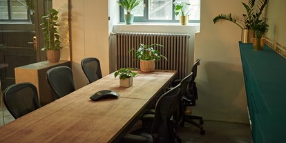 Coworking Spaces - feste Arbeitsplätze vorhanden - München - Meeting Raum - Velvet Space