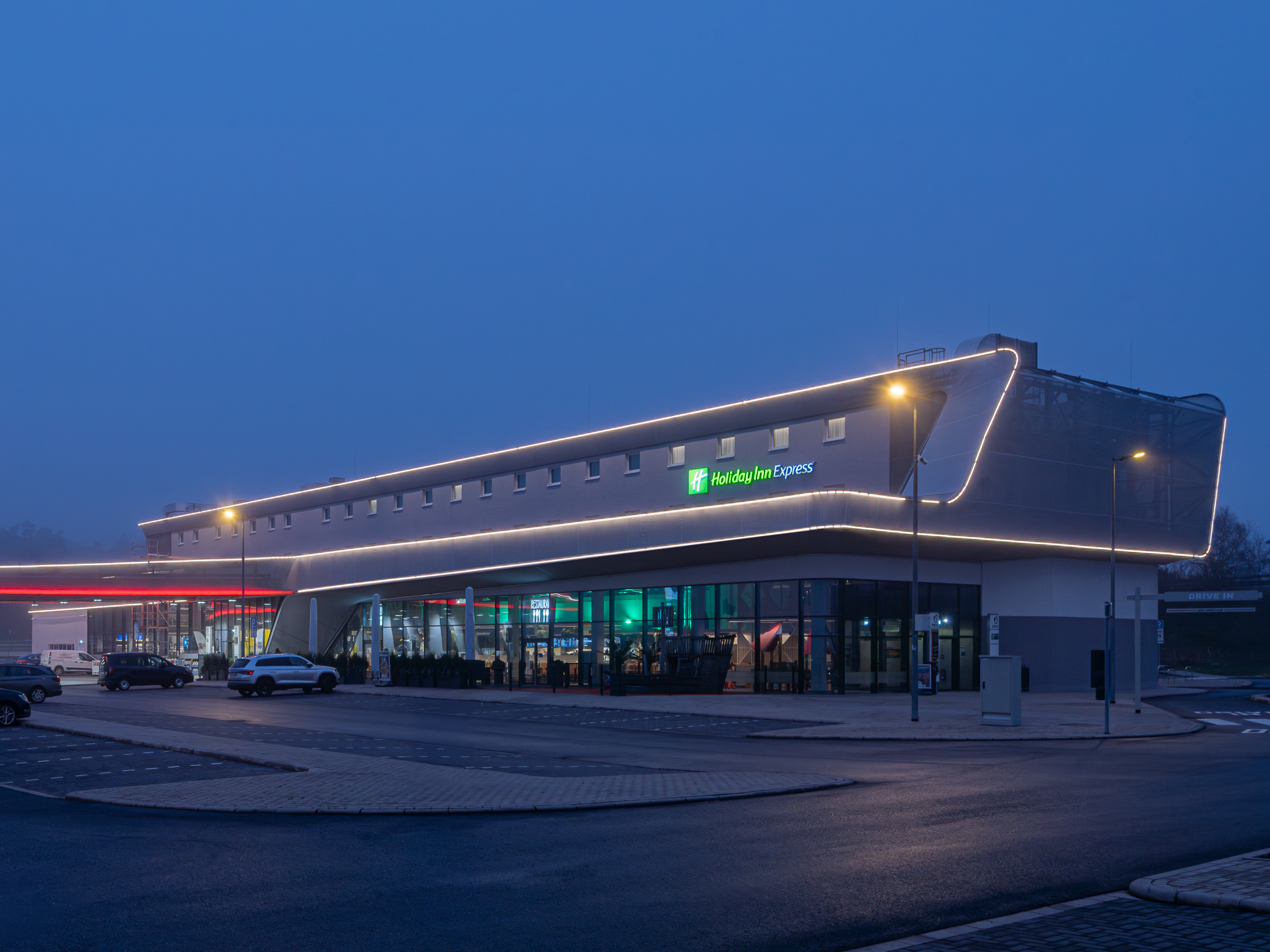 Coworking Space - Außenansicht BREAK Autohof Nordheide - Holiday Inn Express Hamburg Süd