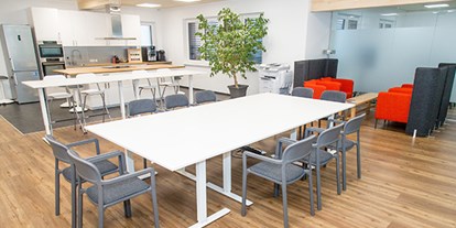 Coworking Spaces - Zugang 24/7 - Teamspace/Seminarraum mit integrierter Küche - Sonnenland Teamspace