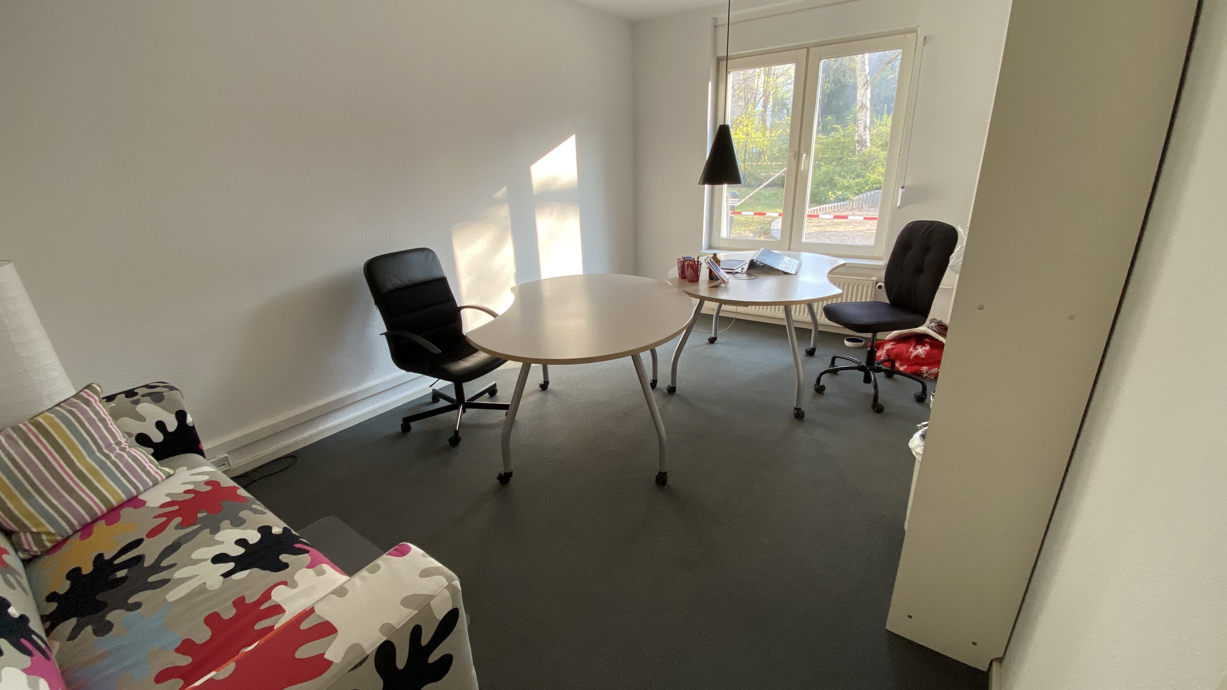 Coworking Space - der freie Arbeitsplatz - Lücken-Design