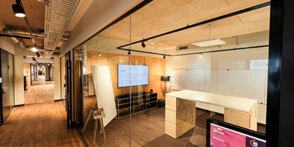 Coworking Spaces - Typ: Bürogemeinschaft - PLZ 8005 (Schweiz) - Westhive Workshop Raum Zürich Hardturm - Westhive Hardturm
