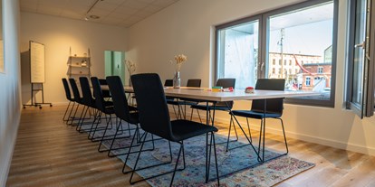 Coworking Spaces - feste Arbeitsplätze vorhanden - Fischland - Meetingsroom Baywatch - Orangery Stralsund
