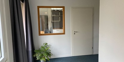 Coworking Spaces - Typ: Bürogemeinschaft - Schleswig-Holstein - Flur zur Küche - CoWorking FR1a - Bad Bramstedt