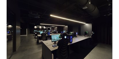 Coworking Spaces - feste Arbeitsplätze vorhanden - ESport-Bereich: Cyber Space - Hamburger Ding