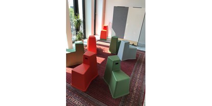 Coworking Spaces - Typ: Shared Office - Vitra Workshop Space Meetingraum - Hamburger Ding