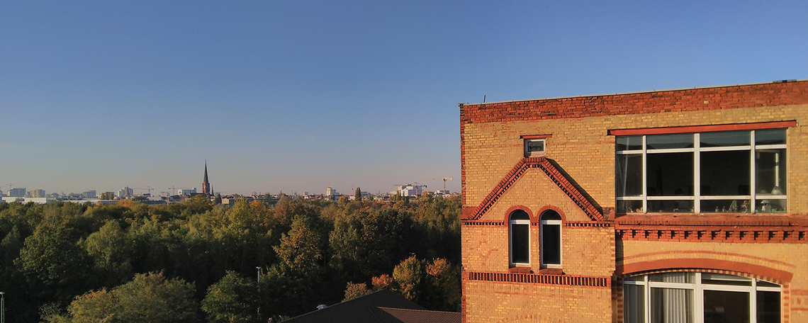 Coworking Spaces - Berlin-Stadt Kreuzberg - Aussicht über Park am Gleisdreieck - Bürogemeinschaft cwrkng