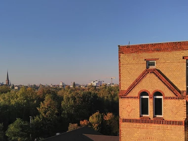 Coworking Space: Aussicht über Park am Gleisdreieck - Bürogemeinschaft cwrkng