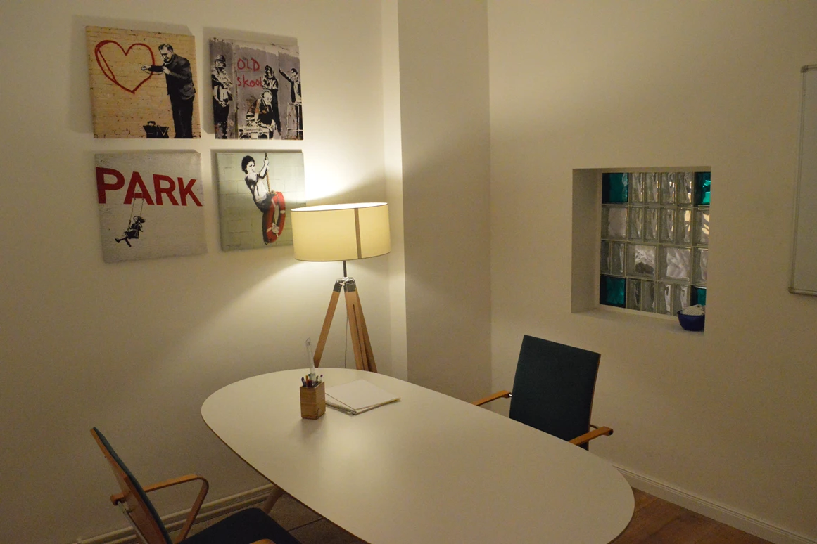 Coworking Space: Hinterer Raum II, klein mit Durchgang - Ruhiger Space in Friedenau