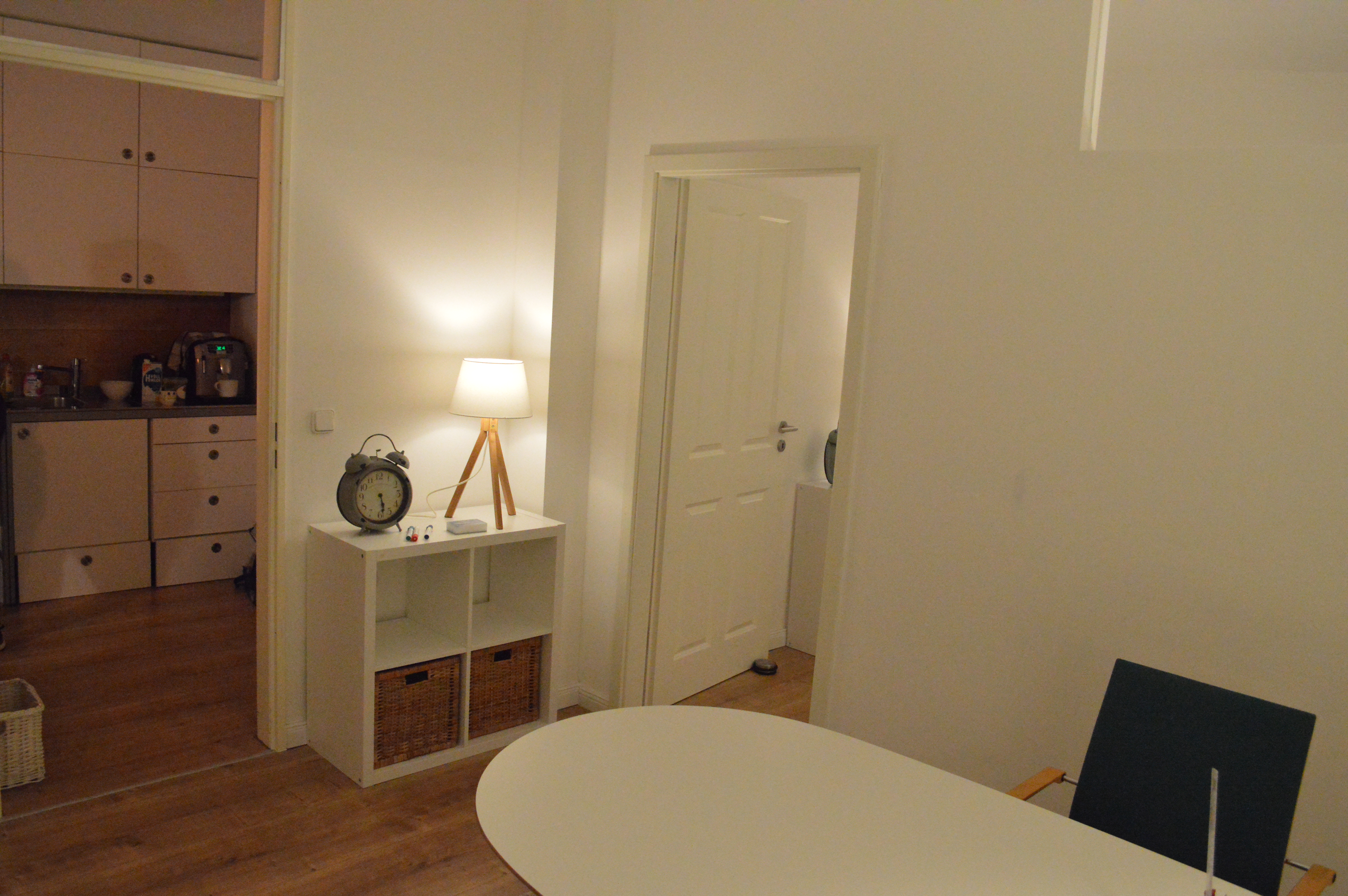 Coworking Space: Hinterer Raum II, klein mit Durchgang - Ruhiger Space in Friedenau